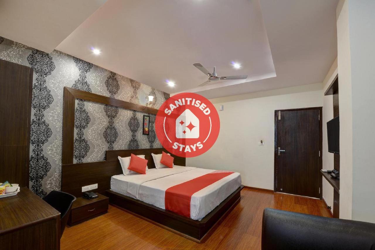 Capital O Hotel Samanvi International Belur  Eksteriør billede
