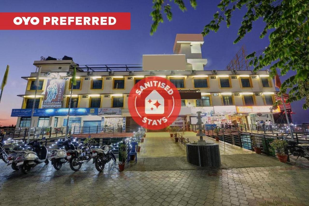 Capital O Hotel Samanvi International Belur  Eksteriør billede