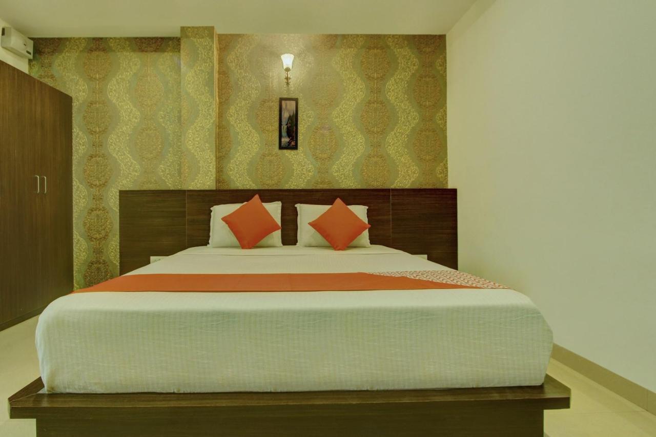 Capital O Hotel Samanvi International Belur  Eksteriør billede